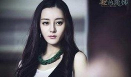 卓伟最新爆料迪丽热巴,迪丽热巴新恋情曝光，神秘男友身份引热议